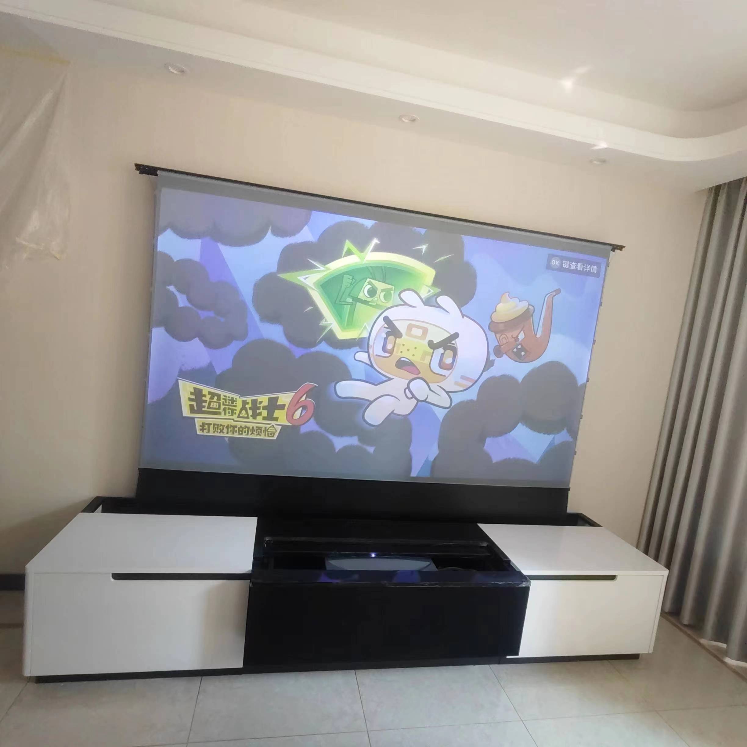 Proiettore Home Theater a Otti - Projector Screen 100 Inch recensione e prezzo